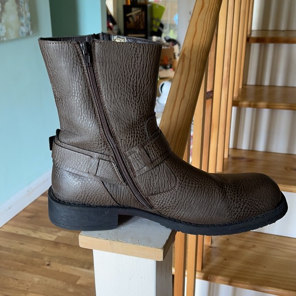 COPY - Mens size 11 Brown Leather Buckle Conroy Boots - Picture 3 of 6